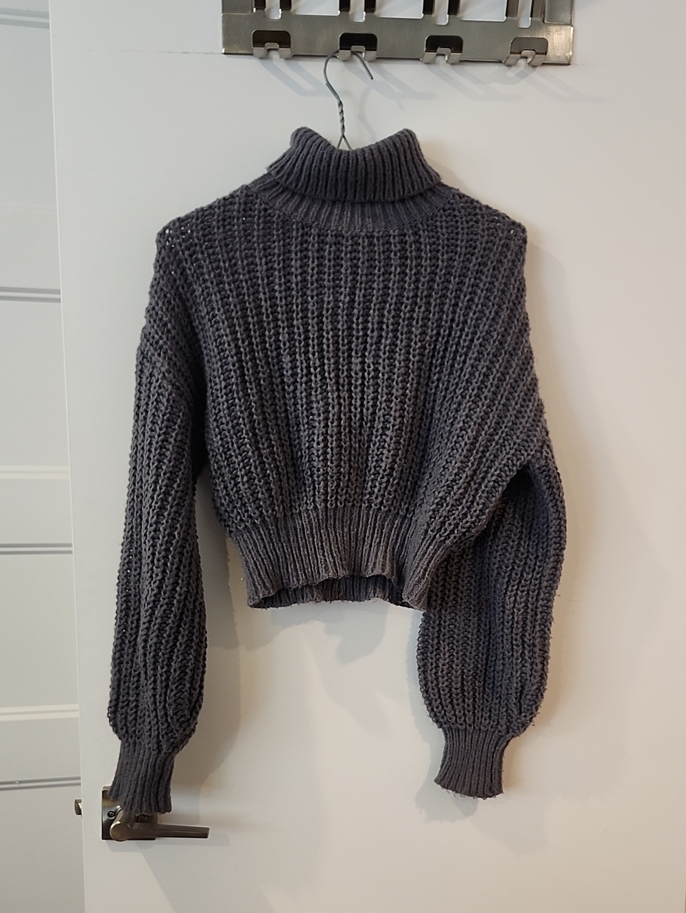 P2P 19" Charcoal Gray Chunky Knit Turtleneck Sweater - Picture 2 of 3
